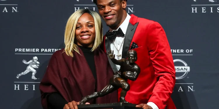 NFL QB Lamar Jackson, and his Mother, Felicia Jones-his agent, make history. Ink $260 Million contract with the Baltimore Ravens.